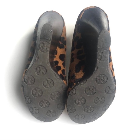 Tory Burch “Sally” leopard size 6 wedge - Picture 3 of 4